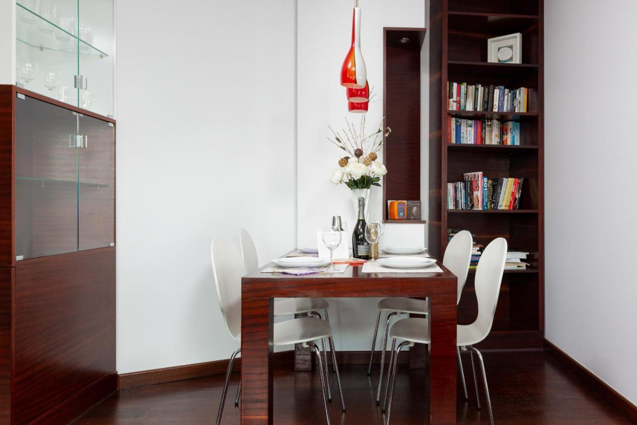 Spacious Suite With A Hammock And Terrace By Renters Prestige Warsawa Bagian luar foto